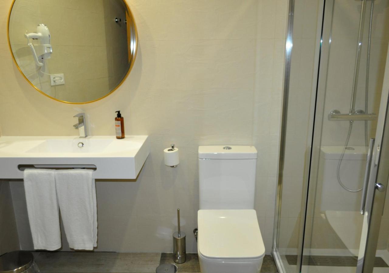 Hostal Restaurante Villa De Брихуега Екстериор снимка